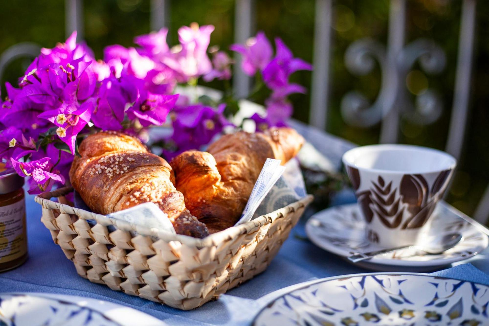 Le Maschere B&B Санта Тереза Галура Екстериор снимка
