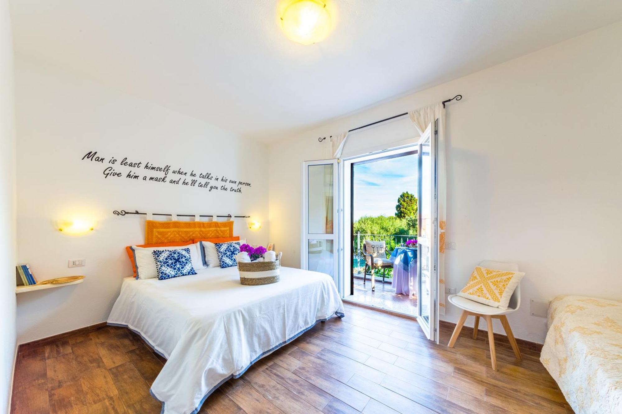 Le Maschere B&B Санта Тереза Галура Екстериор снимка
