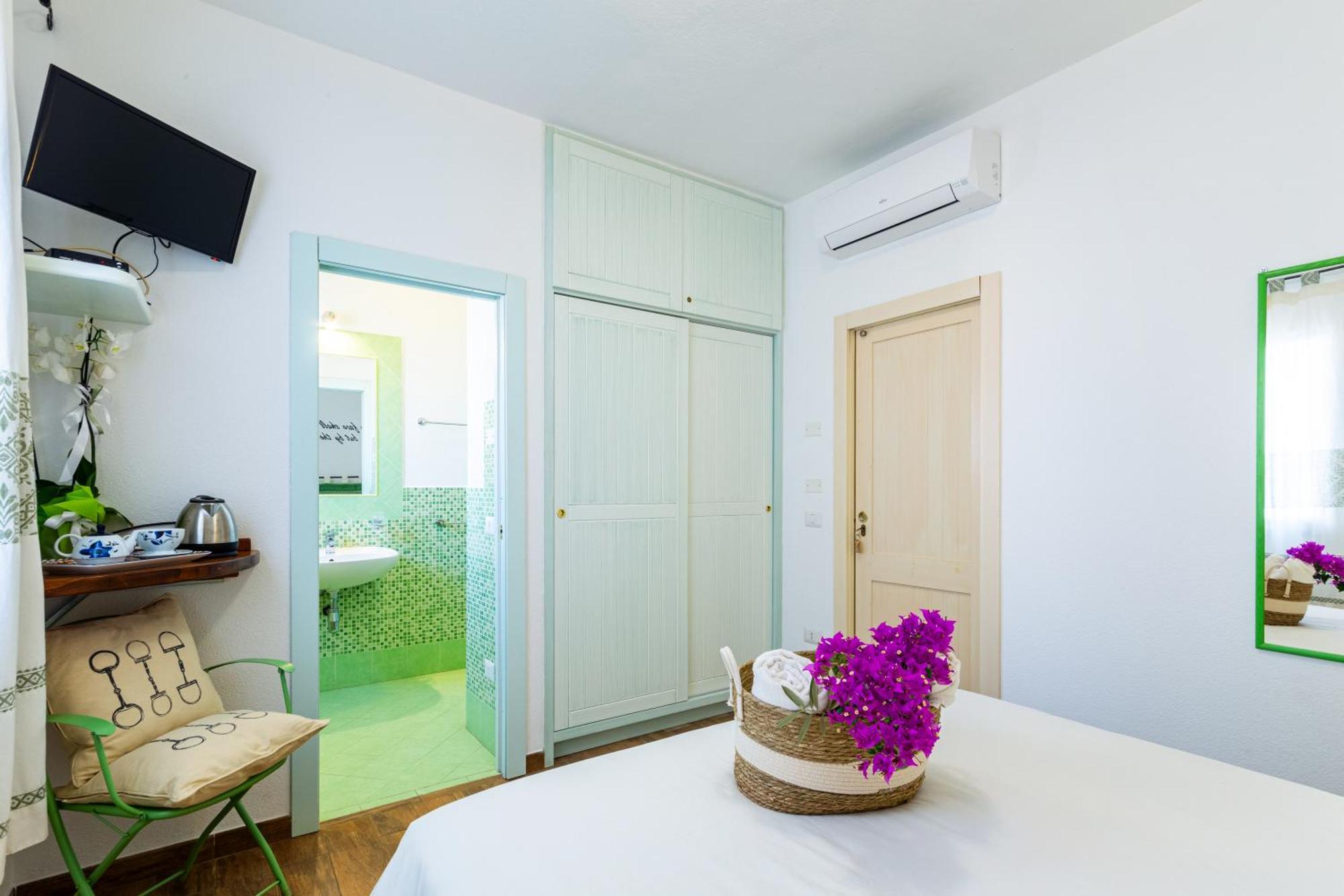 Le Maschere B&B Санта Тереза Галура Екстериор снимка