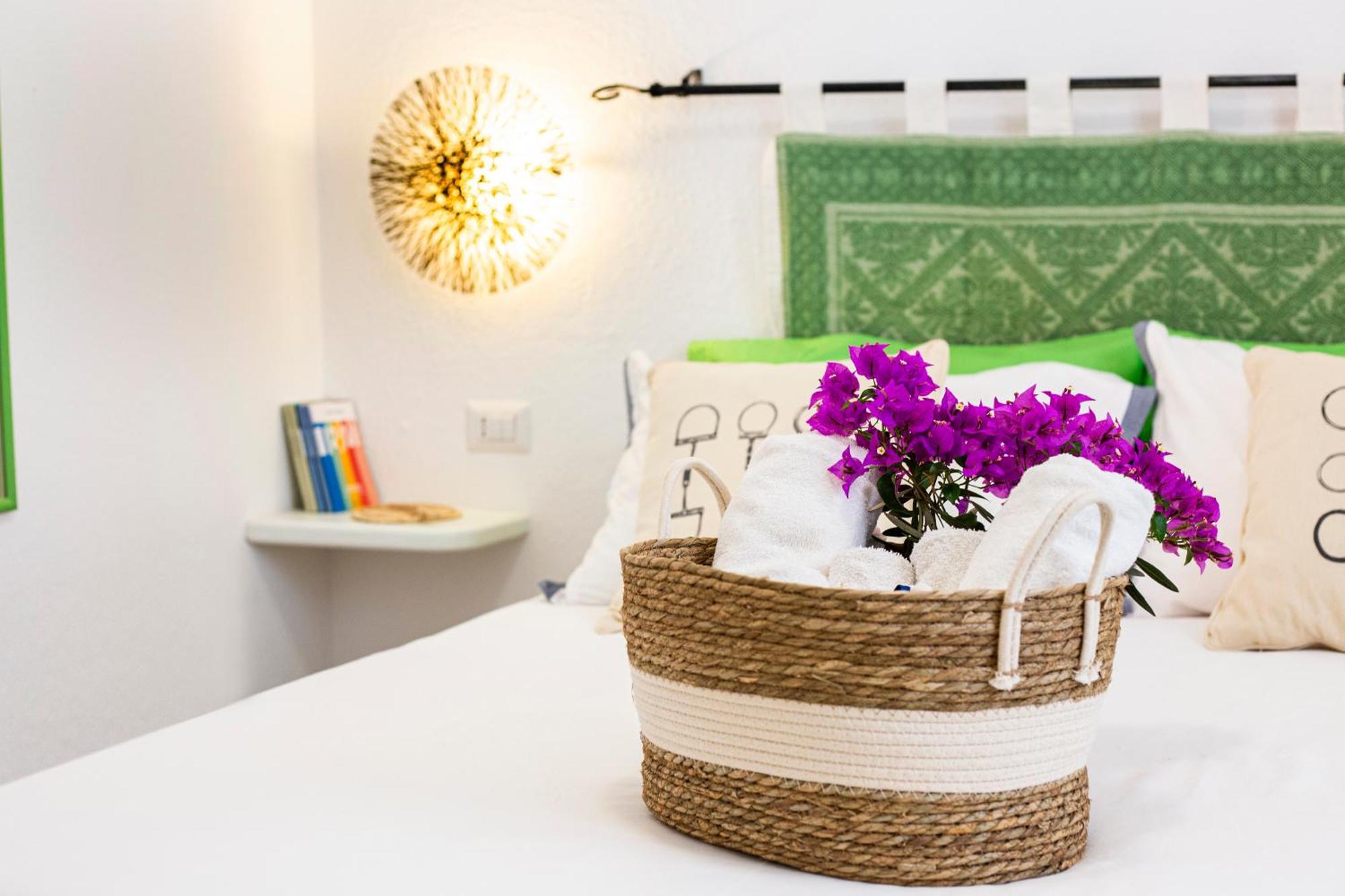 Le Maschere B&B Санта Тереза Галура Екстериор снимка