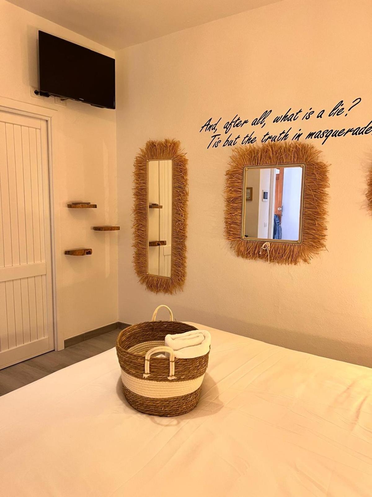 Le Maschere B&B Санта Тереза Галура Екстериор снимка